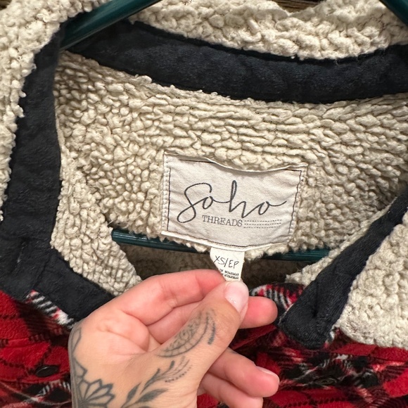 Jacket - Picture 2 of 3